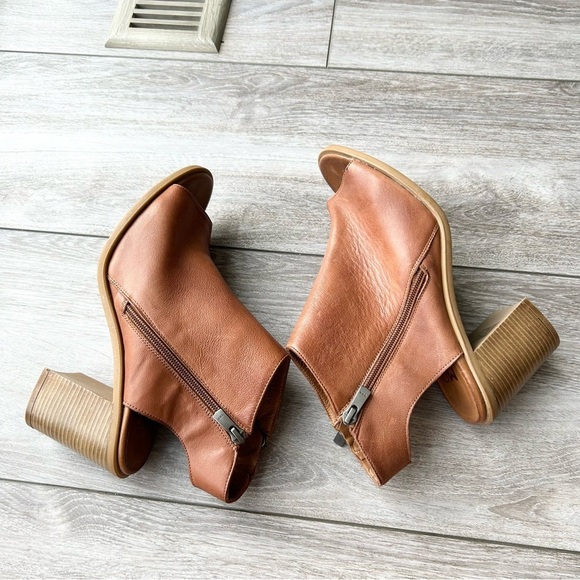 Moda in Pelle Tan Leather Open Toe Double Zippers Cut Out Booties - Picture 7 of 14